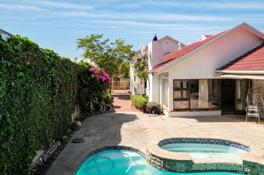 3 Bedroom Property for Sale in Newlands Western Cape